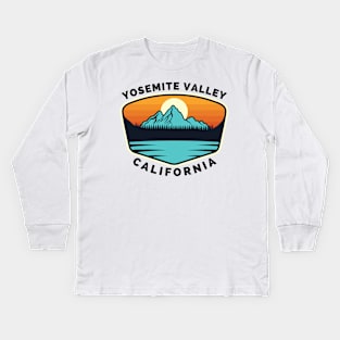 Yosemite Valley Ski Snowboard Mountain California Yosemite - Yosemite Valley California - Travel Kids Long Sleeve T-Shirt